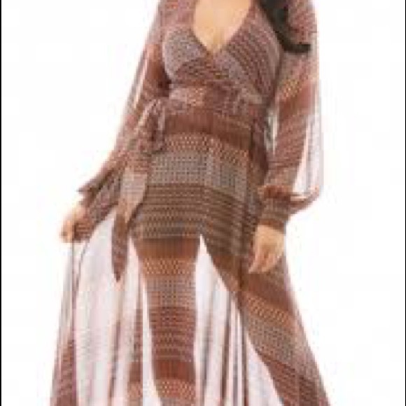 Dresses & Skirts - ⬇️ SALE Maxi Dress